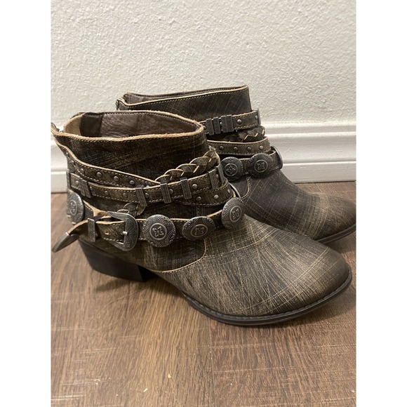 naughty monkey Shoes - Naughty Monkey Genuine Leather Anchorage Concho Stud Zip Wrap‎ Booties 6.5 NEW